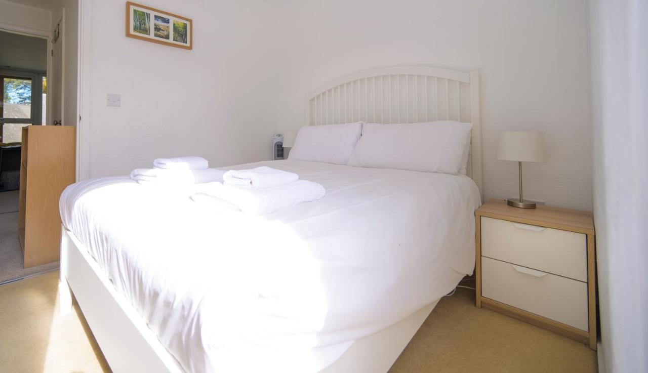 Escape To A Clifftop Chalet With Pool And Tennis Onsite - 1A Kingsdown Holiday Park Εξωτερικό φωτογραφία