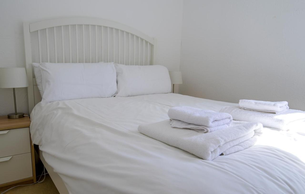 Escape To A Clifftop Chalet With Pool And Tennis Onsite - 1A Kingsdown Holiday Park Εξωτερικό φωτογραφία